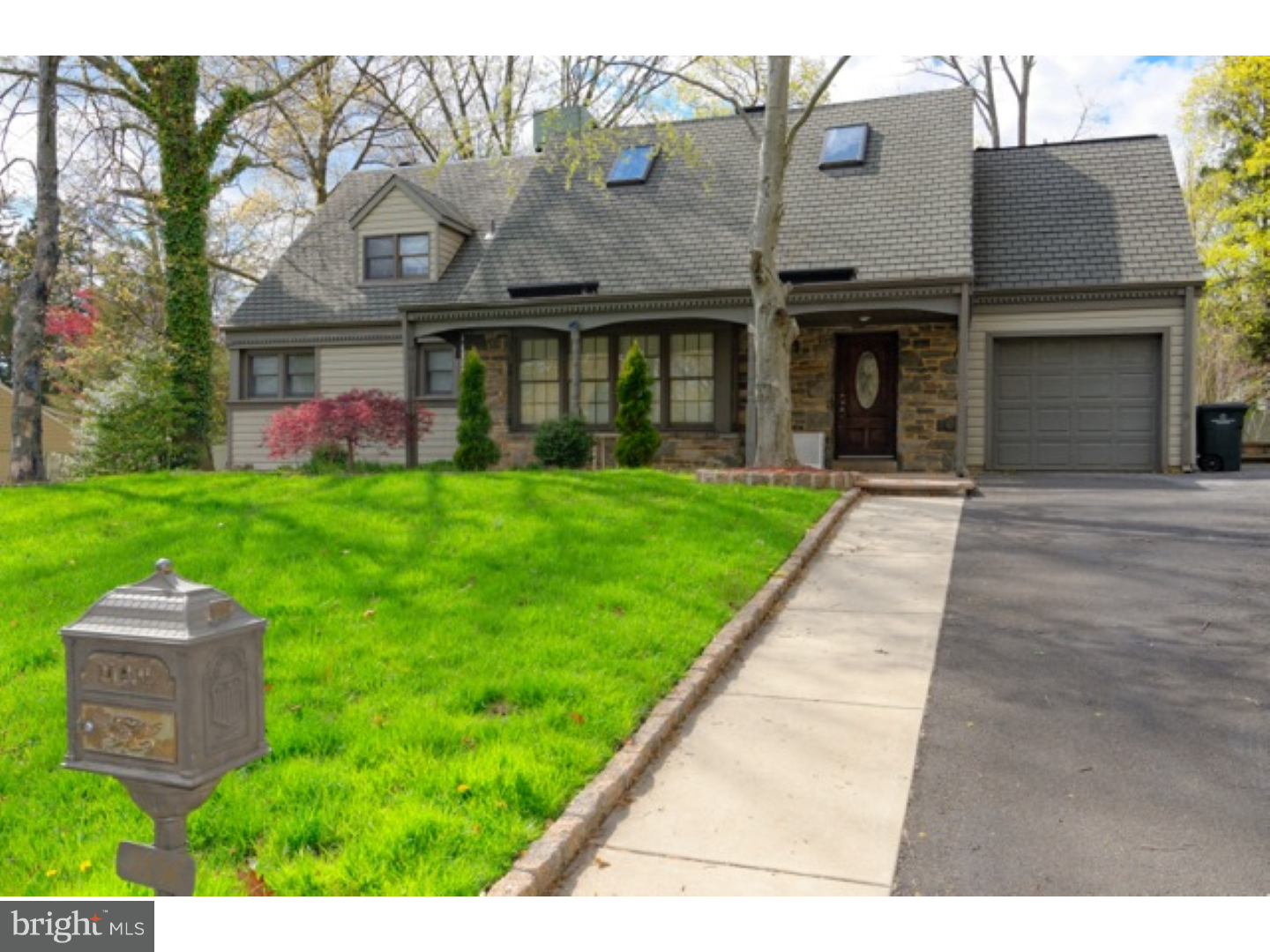 3156 Manor Road Huntingdon Valley, PA 19006 - Photo 2 of 25 Gallery Image 2