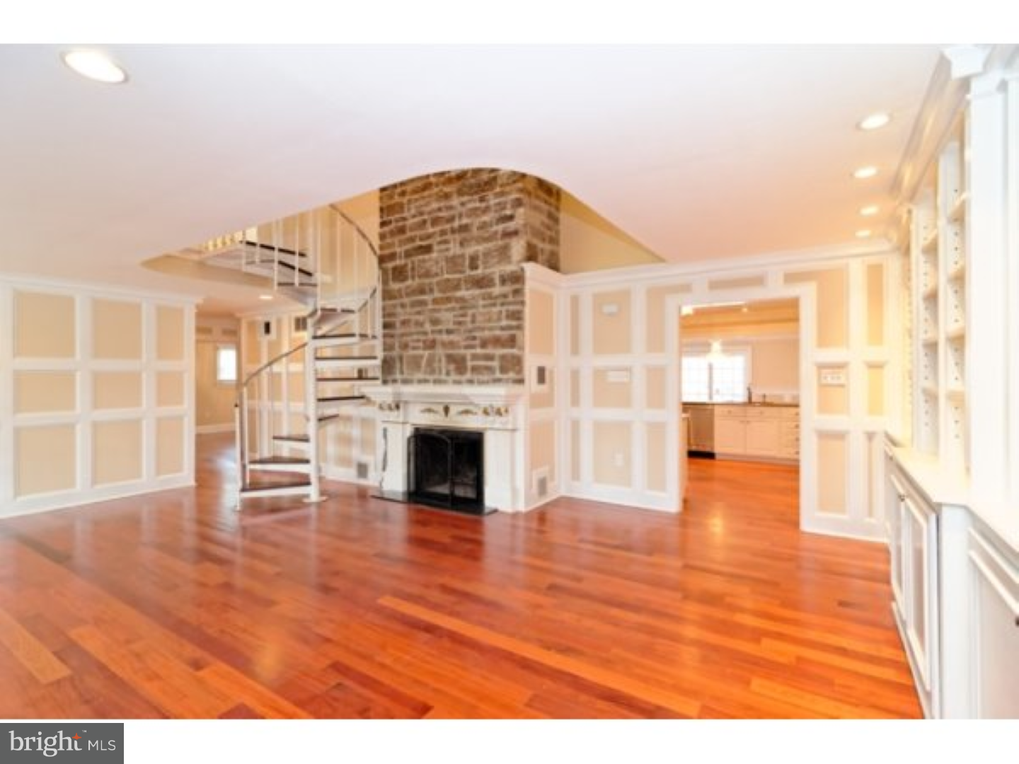 3156 Manor Road Huntingdon Valley, PA 19006 - Photo 4 of 25 Gallery Image 4