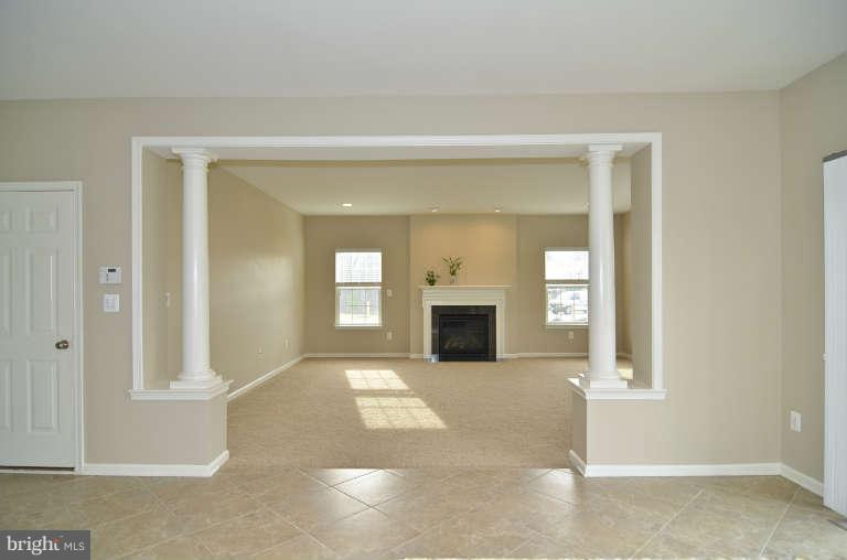 4912 Pale Morning Dun Road Elkridge, MD 21075 - Photo 11 of 27 Family Room
