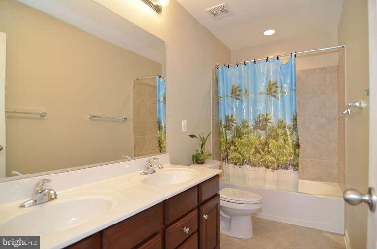 4912 Pale Morning Dun Road Elkridge, MD 21075 - Photo 23 of 27 Bath