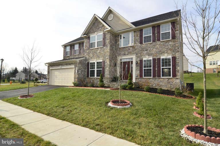 4912 Pale Morning Dun Road Elkridge, MD 21075 - Photo 26 of 27 Exterior (Front)