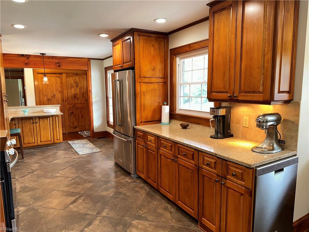 224 Lynnhaven Road Mount Airy, NC 27030 - Photo 25 of 45 Gallery Image 25