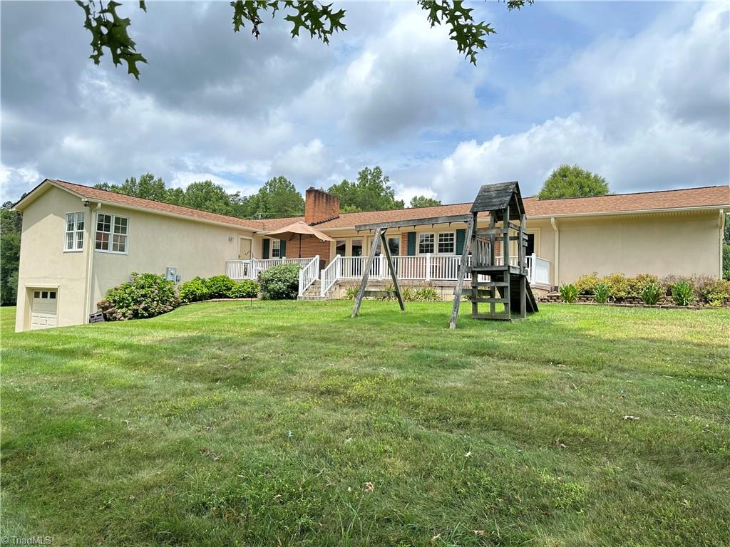 224 Lynnhaven Road Mount Airy, NC 27030 - Photo 6 of 45 Gallery Image 6