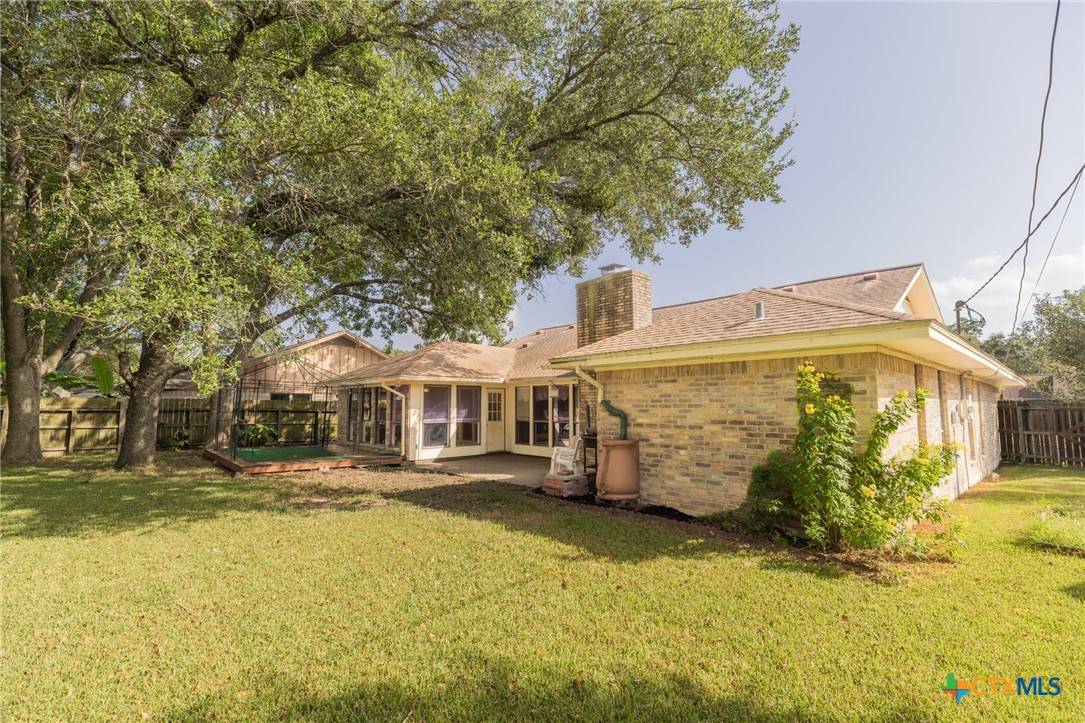 410 Paisano Drive Victoria, TX 77904 - Photo 4 of 26 Gallery Image 4