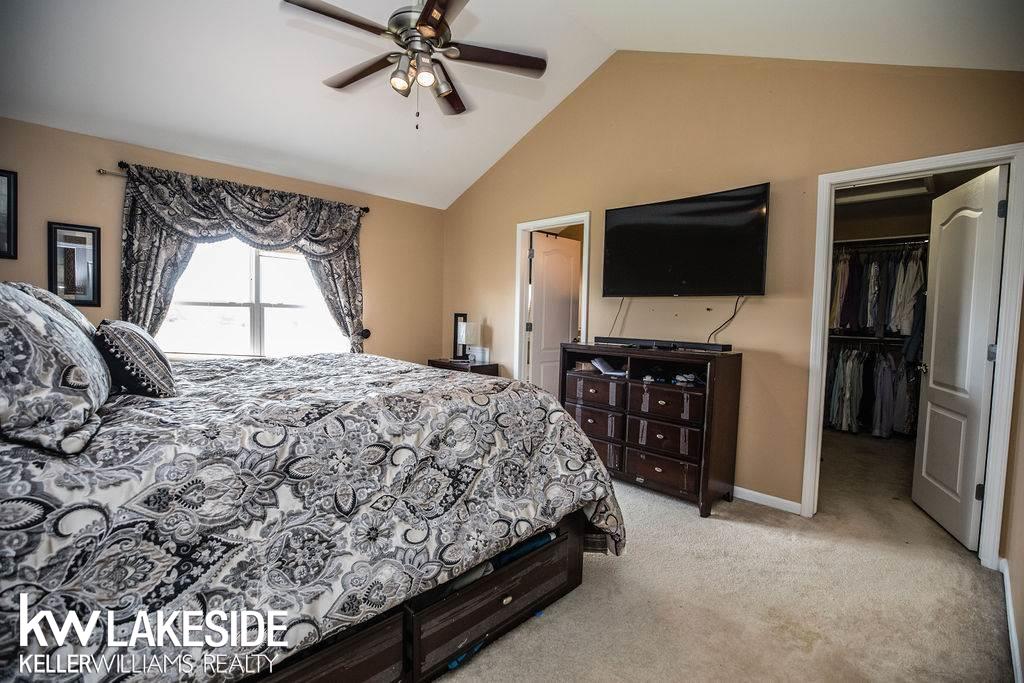 30870 Bradmore Road Warren, MI 48092 - Photo 27 of 41 31390953-26.JPG