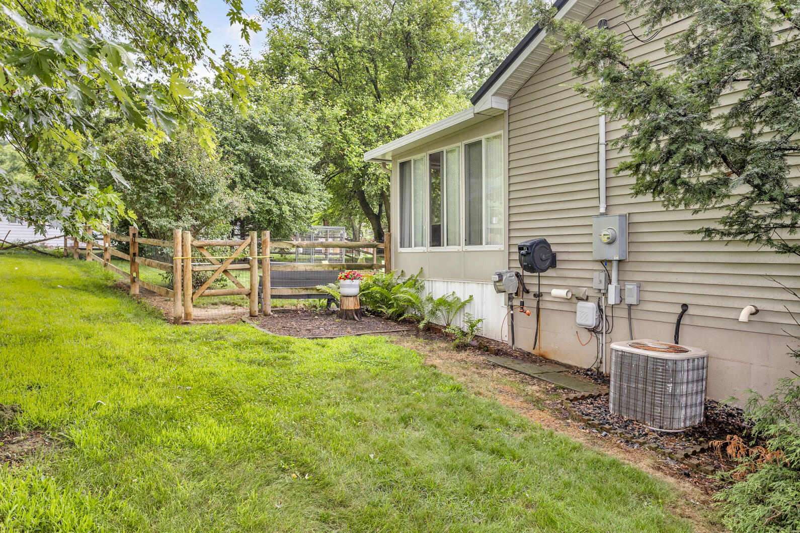 11745 Waldron Road Jerome, MI 49249 - Photo 31 of 41 0N0A2432