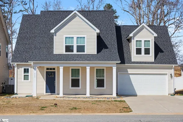 $370,000 | 513 Fenwick Drive, Woodruff, SC 29388