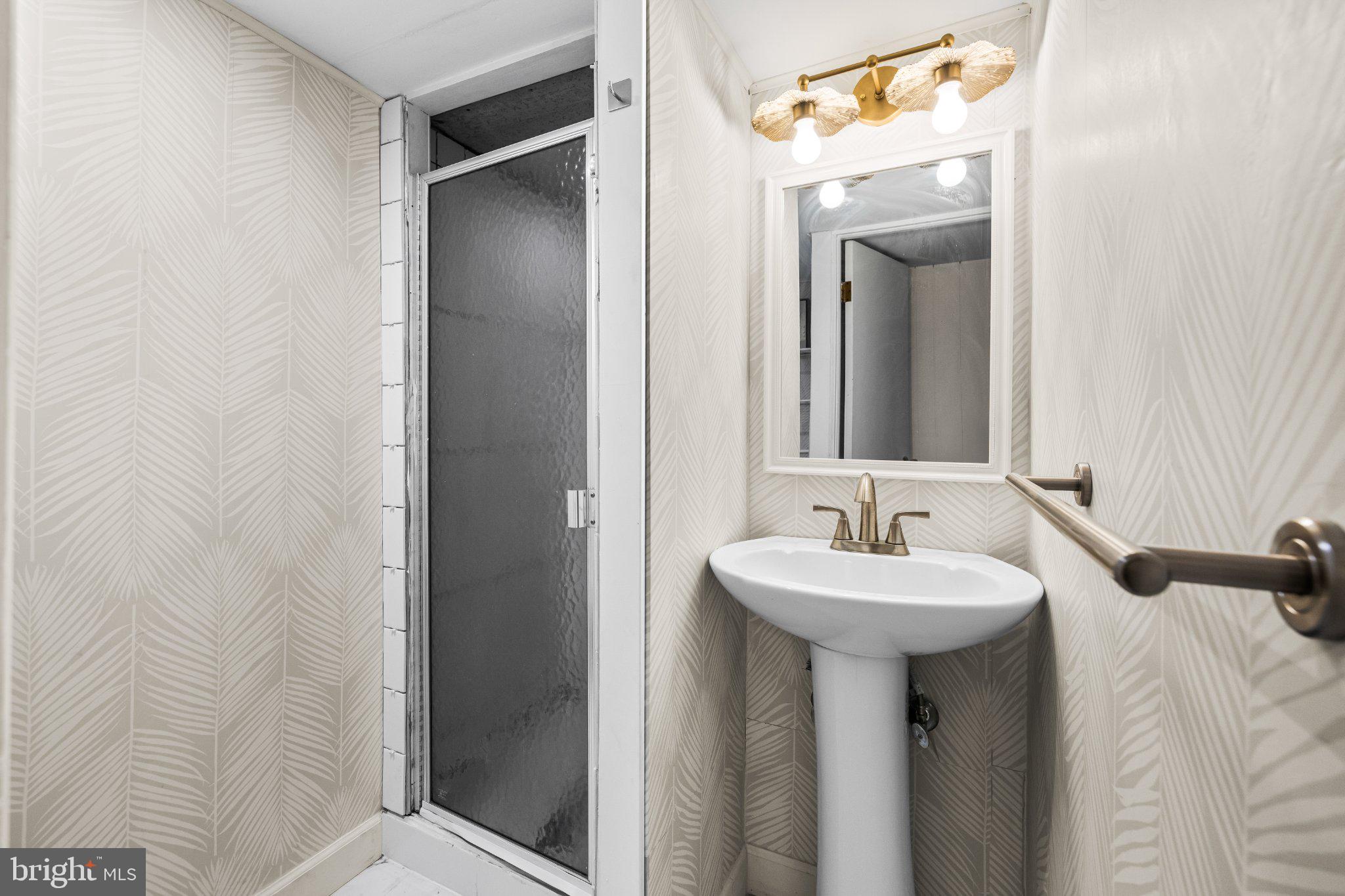 307 Worthington Road Towson, MD 21286 - Photo 46 of 72 Stylish bathroom with modern accents.