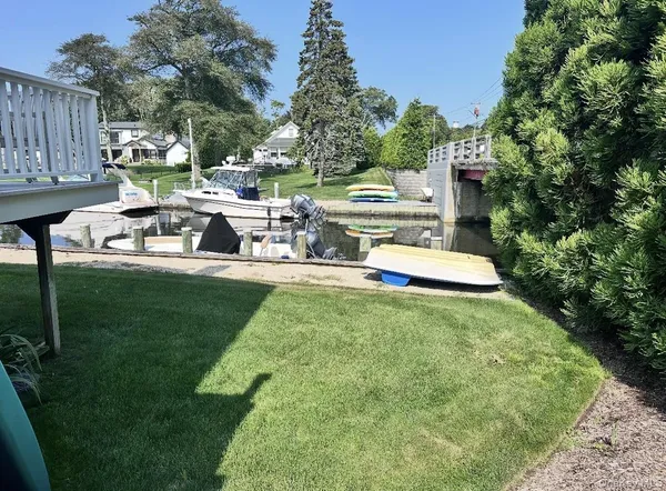 $2,350 | 2 Orchard Neck Road, Center Moriches, NY 11934
