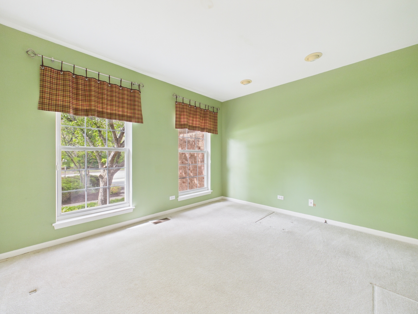 7486 Abbey Road Gurnee, IL 60031 - Photo 17 of 35 a view of an empty room with a window