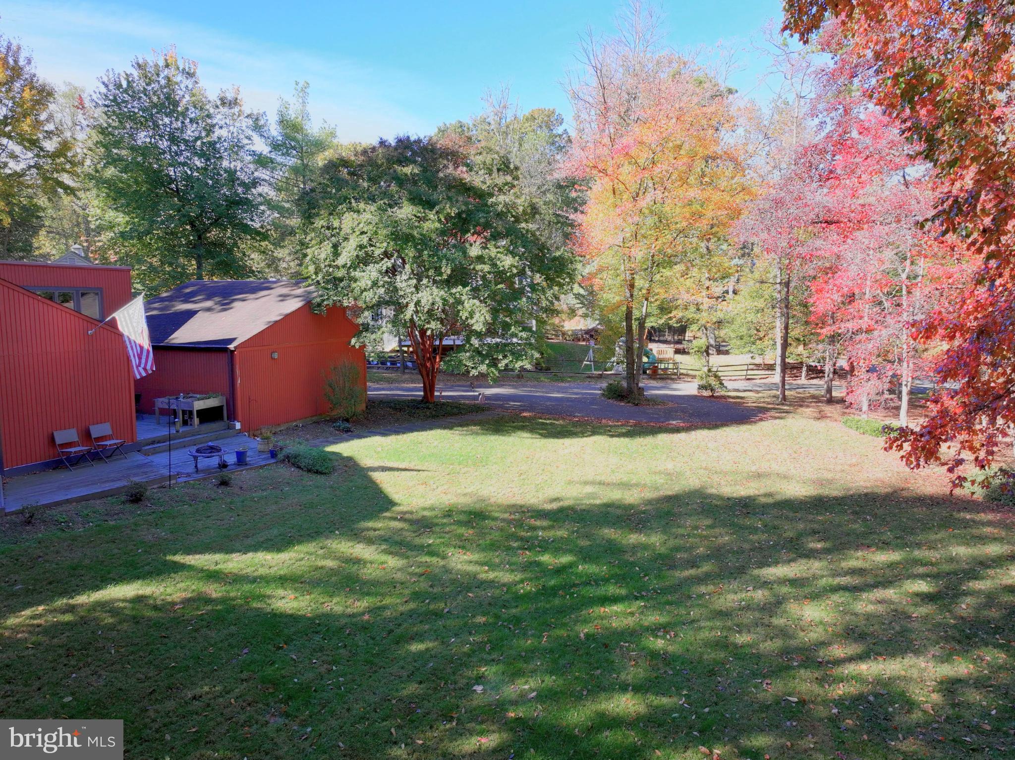 11813 Vale Road Oakton, VA 22124 - Photo 3 of 17