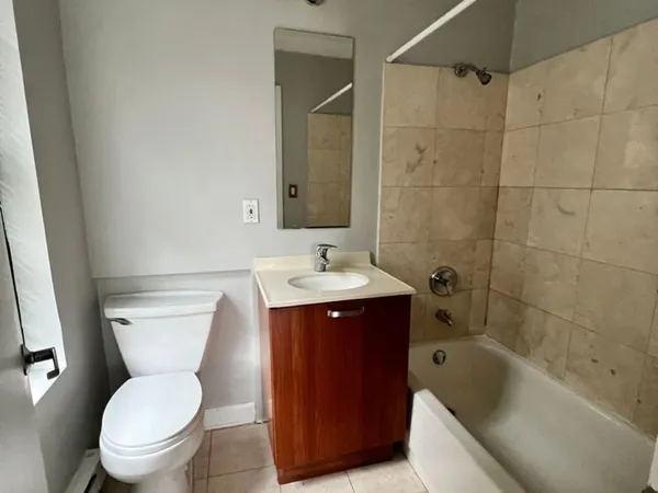 $1,725 | 732 West Bittersweet Place, Unit 806, Chicago, IL 60613