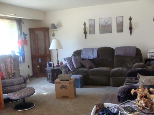 95 Flajole Road Midland, MI 48642 - Photo 2 of 10