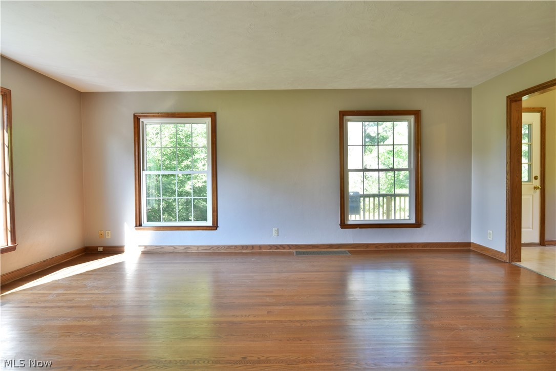 4453 Canfield Road Canfield, OH 44406 - Photo 4 of 35 Gallery Image 4