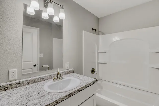 $370,000 | 2510 Evergreen Road North, Fargo, ND 58102