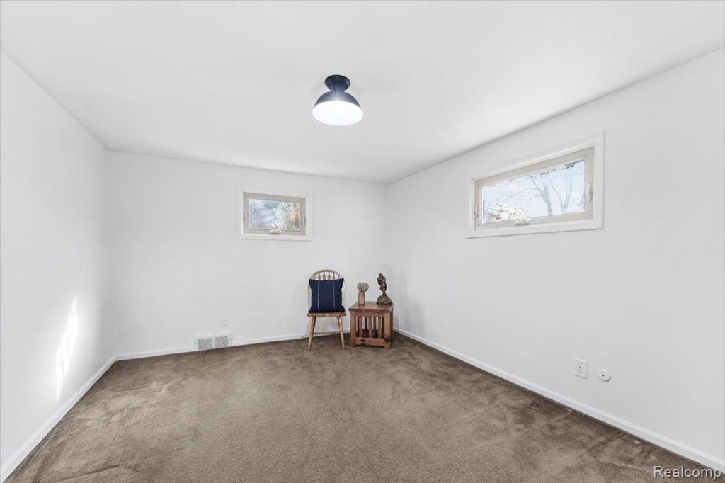 8441 Concord Road Grosse Ile, MI 48138 - Photo 25 of 47