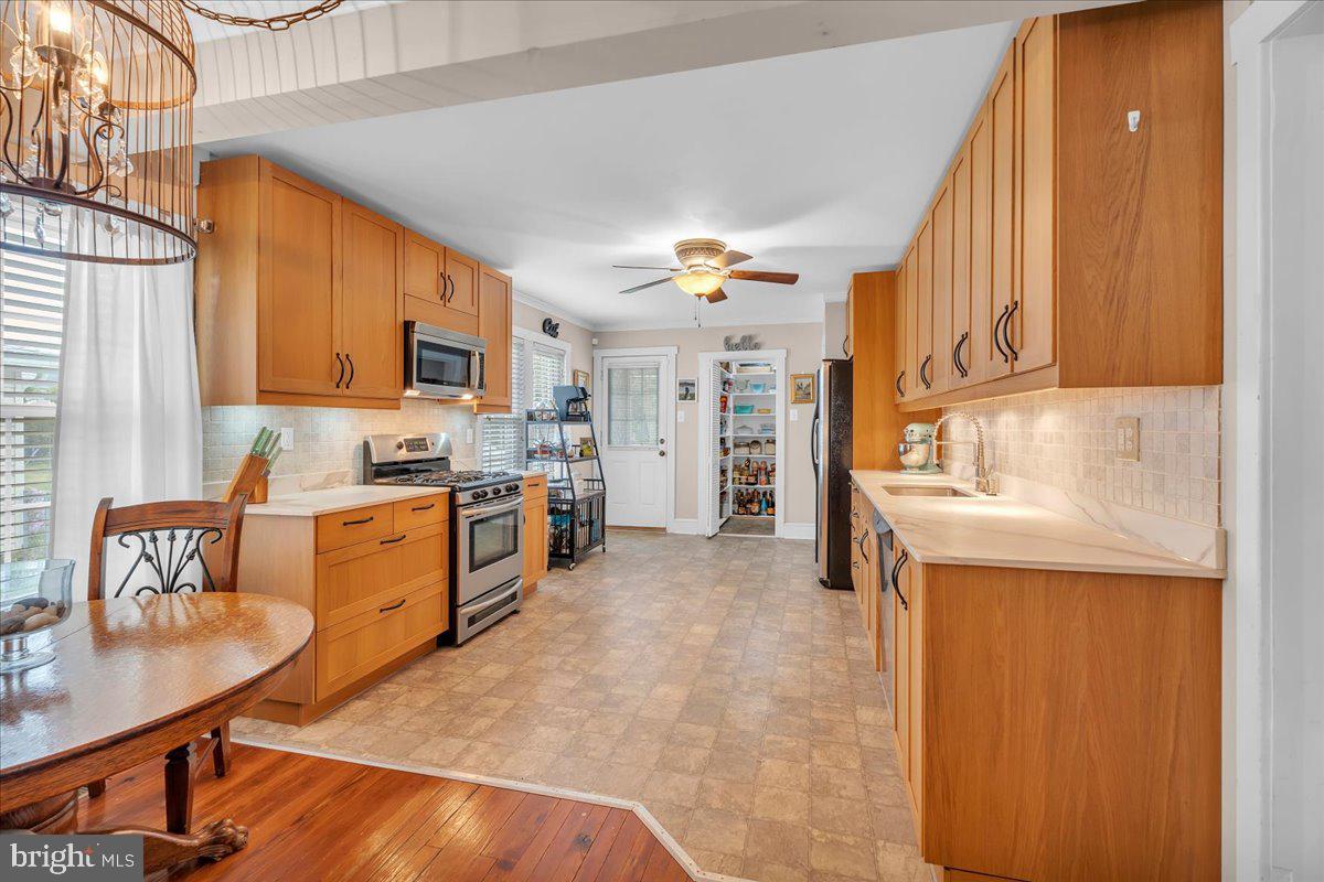 163 County House Road Mount Royal, NJ 08061 - Photo 7 of 24 Kitchen