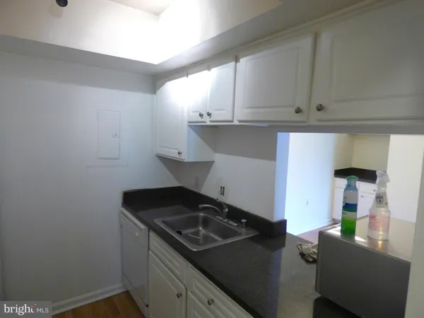 $1,900 | 8205 Whispering Oaks Way, Unit 303, Gaithersburg, MD 20879