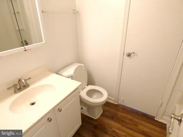 $1,900 | 8205 Whispering Oaks Way, Unit 303, Gaithersburg, MD 20879