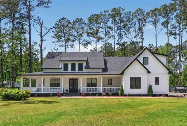 $900,000 | 140 Argosy Drive, Summerville, SC 29483
