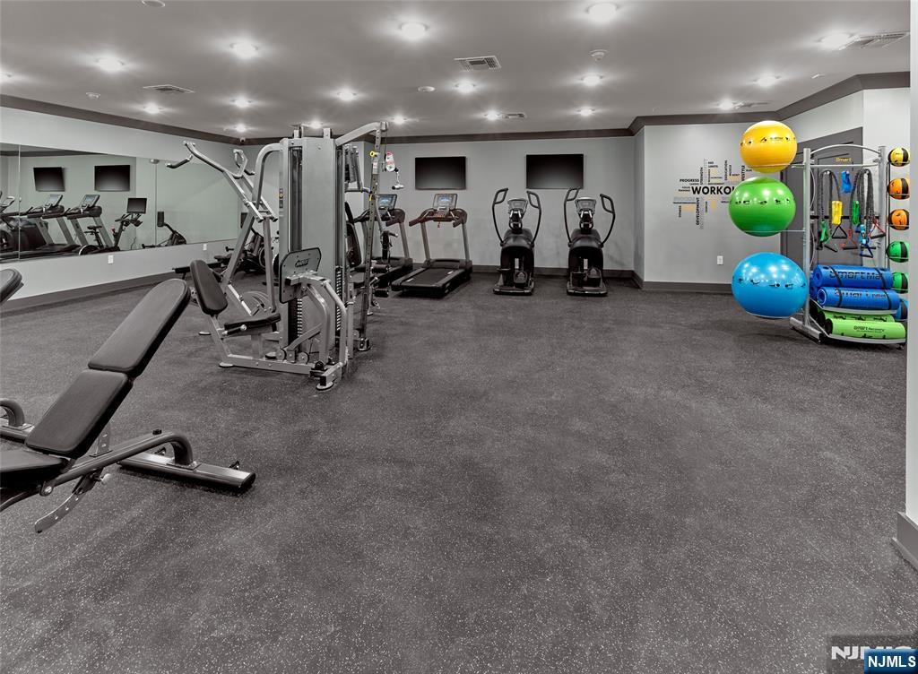 8 Tice Road, Unit 109 Franklin Lakes, NJ 07417 - Photo 10 of 17 Gallery Image 10