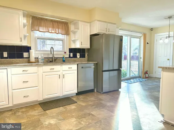 $405,000 | 611 Lakeside Drive, Salisbury, MD 21801