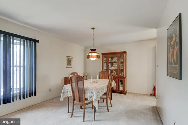 $379,900 | 121 Sonant Drive, Newark, DE 19713