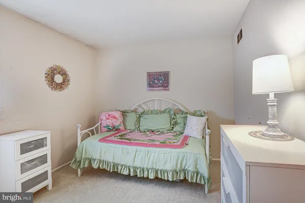 $379,900 | 121 Sonant Drive, Newark, DE 19713