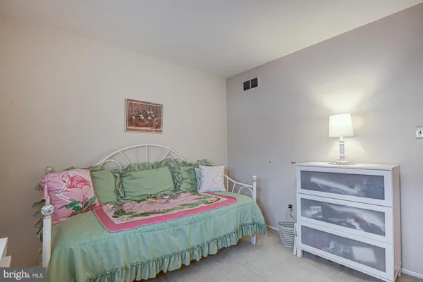 $379,900 | 121 Sonant Drive, Newark, DE 19713