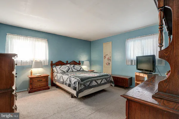 $379,900 | 121 Sonant Drive, Newark, DE 19713