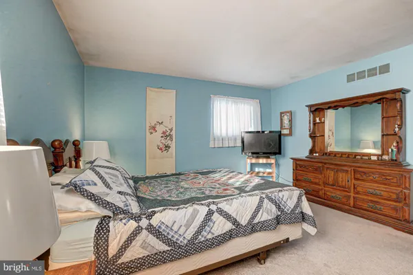 $379,900 | 121 Sonant Drive, Newark, DE 19713