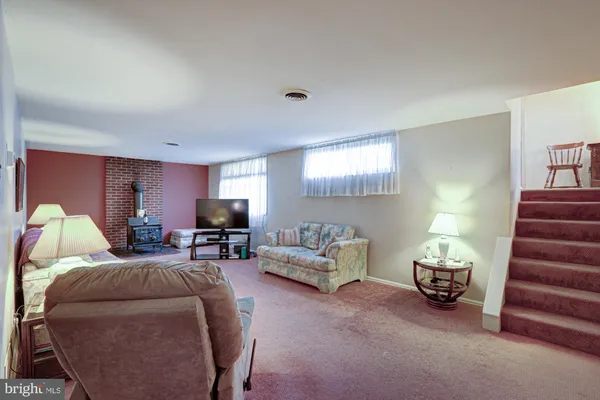 $379,900 | 121 Sonant Drive, Newark, DE 19713