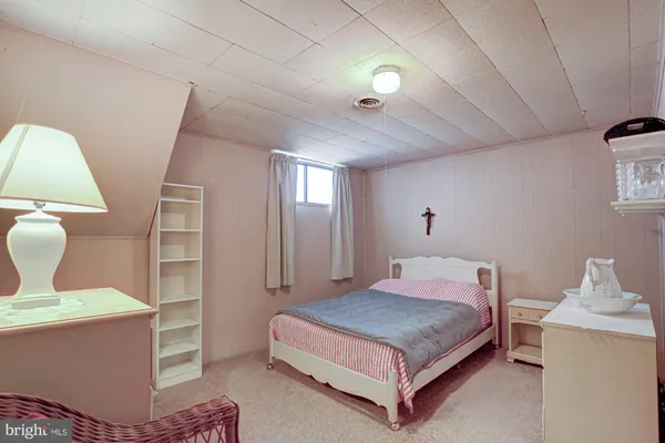 $379,900 | 121 Sonant Drive, Newark, DE 19713