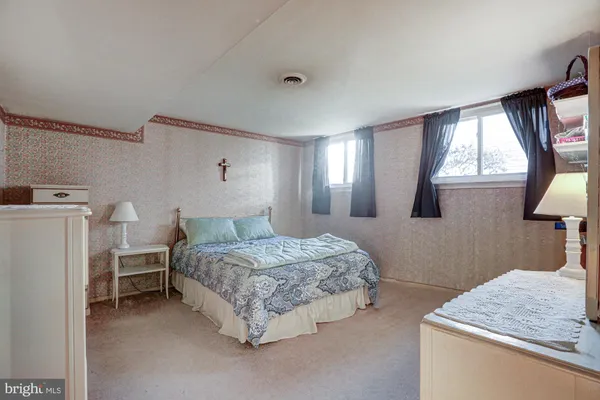 $379,900 | 121 Sonant Drive, Newark, DE 19713