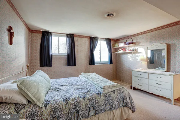 $379,900 | 121 Sonant Drive, Newark, DE 19713