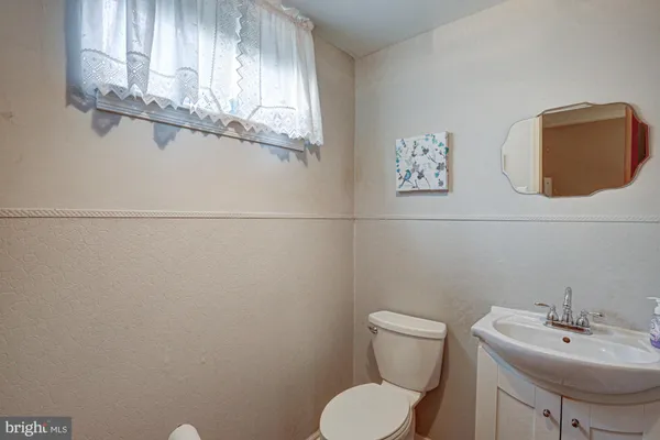 $379,900 | 121 Sonant Drive, Newark, DE 19713