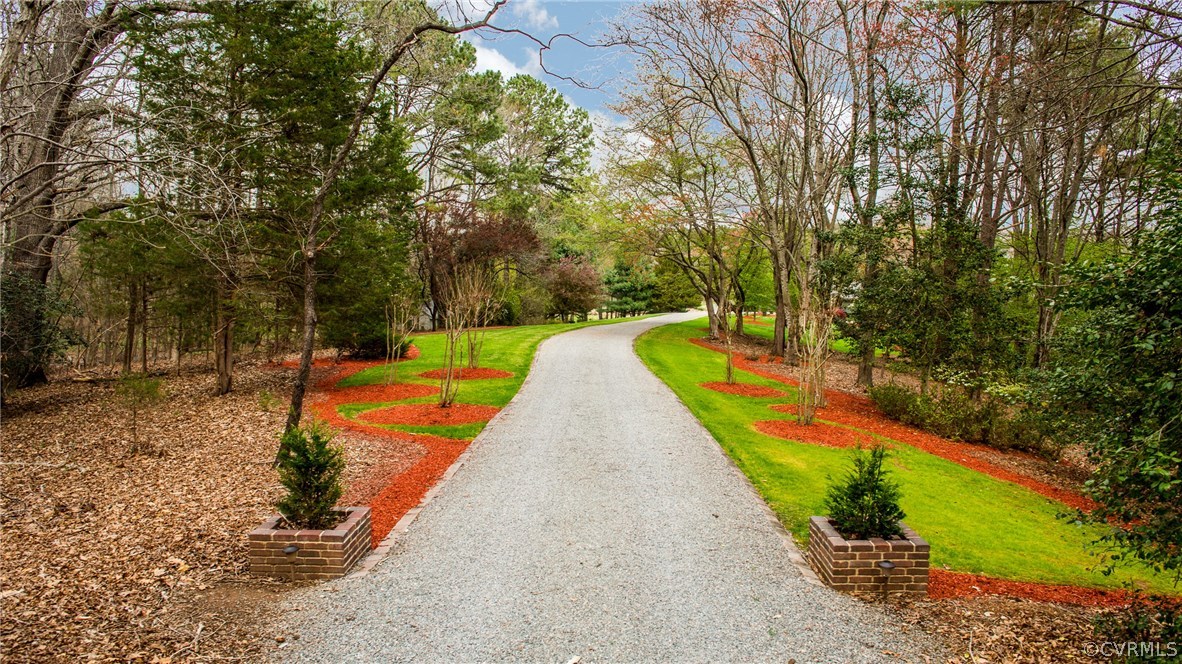 10 Deer Run Road Manakin-Sabot, VA 23103 - Photo 4 of 40 Gallery Image 4