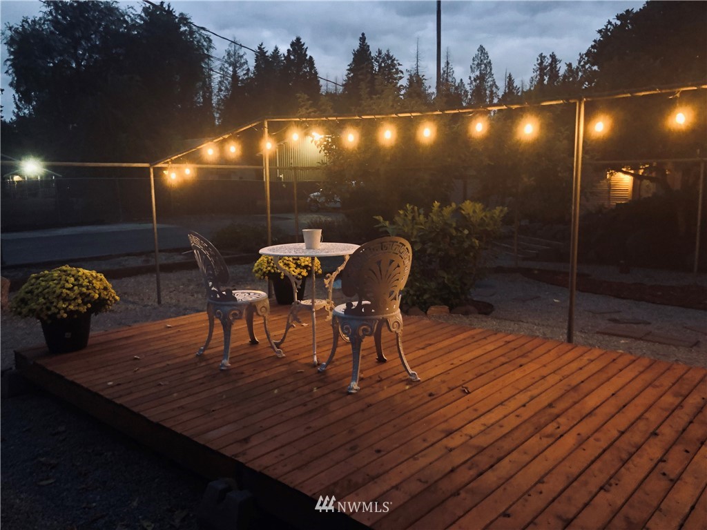 18505 Southeast May Valley Road Issaquah, WA 98027 - Photo 32 of 33