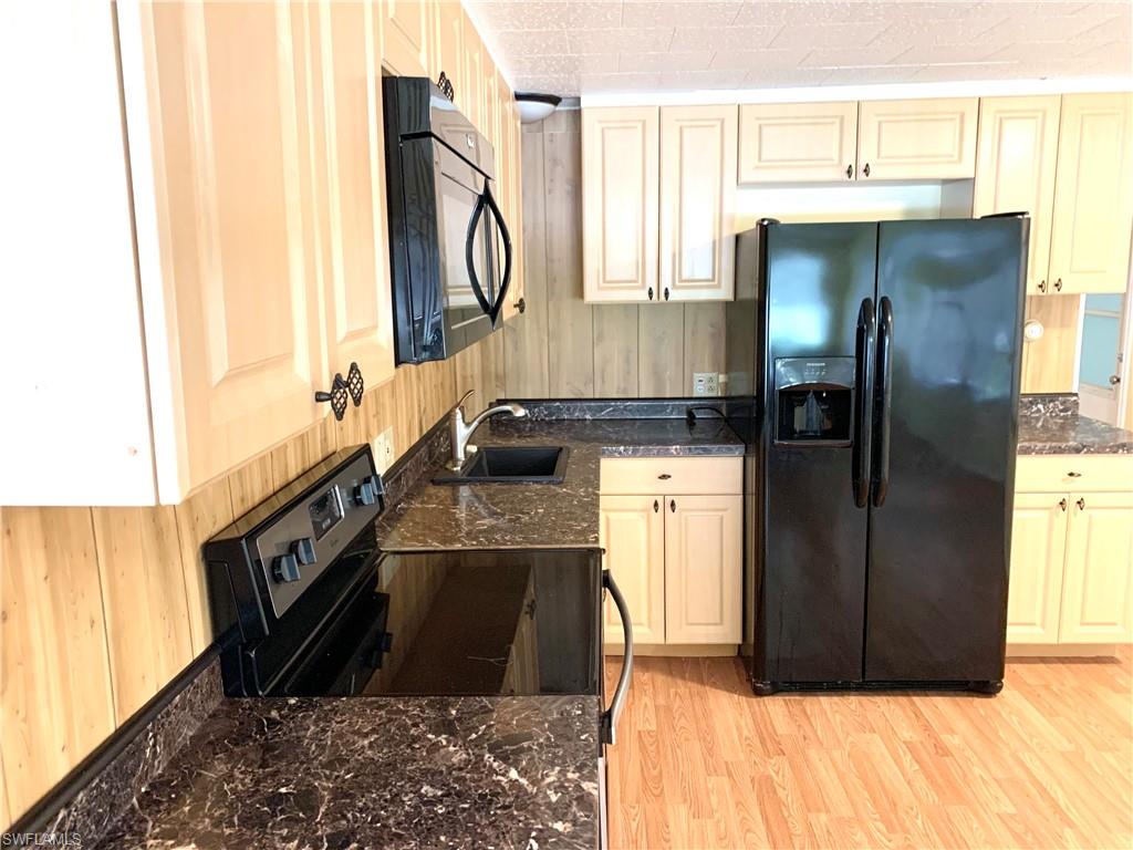 26178 Colony Road Bonita Springs, FL 34135 - Photo 3 of 11 Gallery Image 3