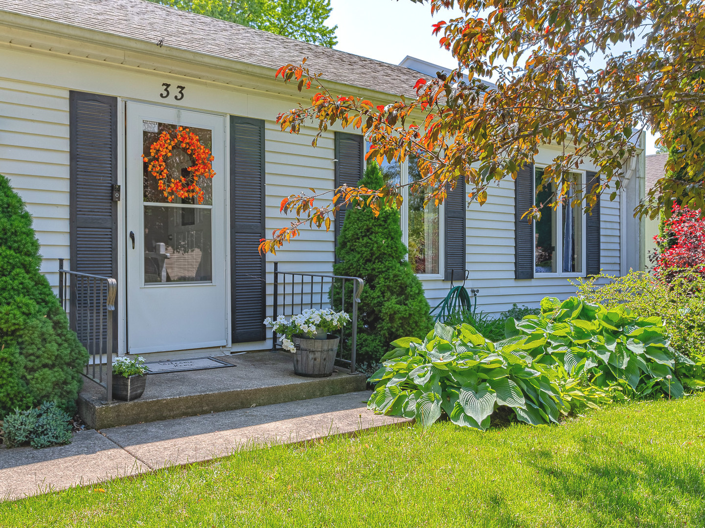 33 Ingleshire Road Montgomery, IL 60538 - Photo 2 of 22 a front view of house with yard and seating space