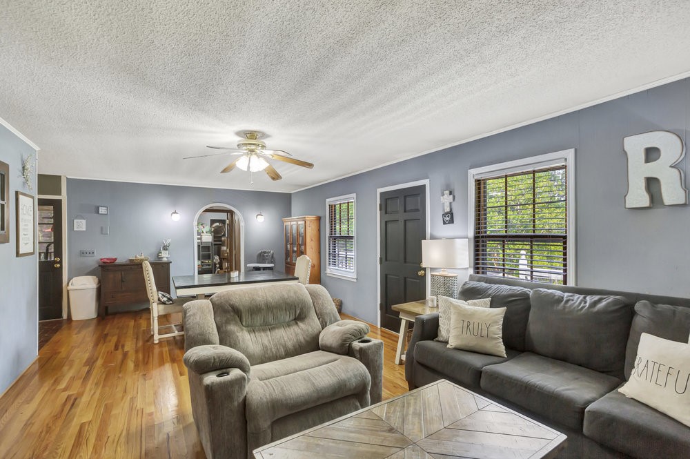 402 Simpson Street Westminster, SC 29693 - Photo 8 of 37 Gallery Image 8