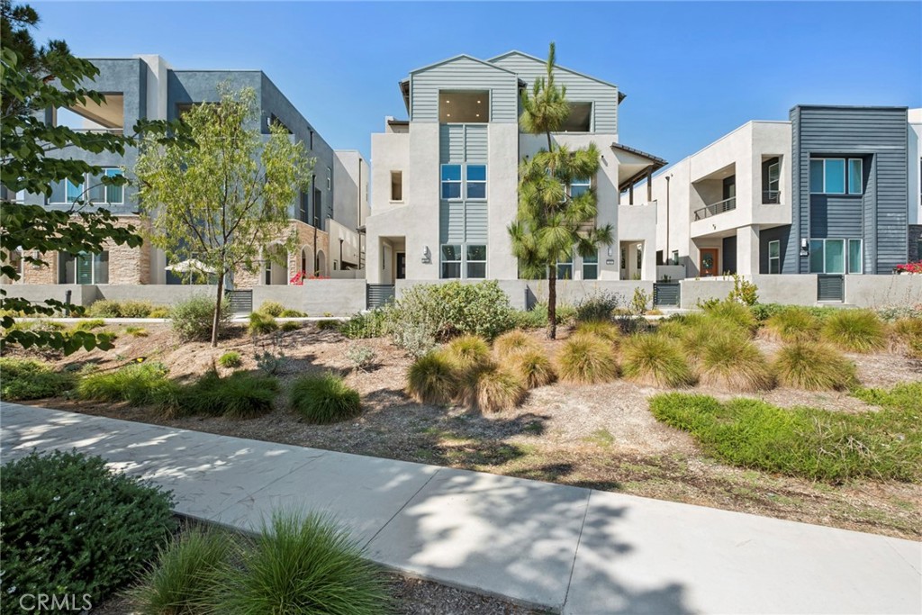 327 Baluster Irvine, CA 92618 - Photo 46 of 75