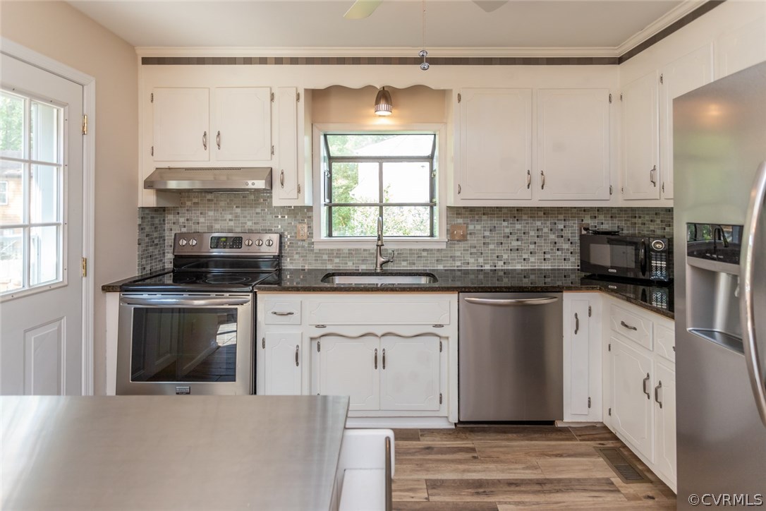 2953 Maplevale Road Chester, VA 23831 - Photo 8 of 50 Gallery Image 8