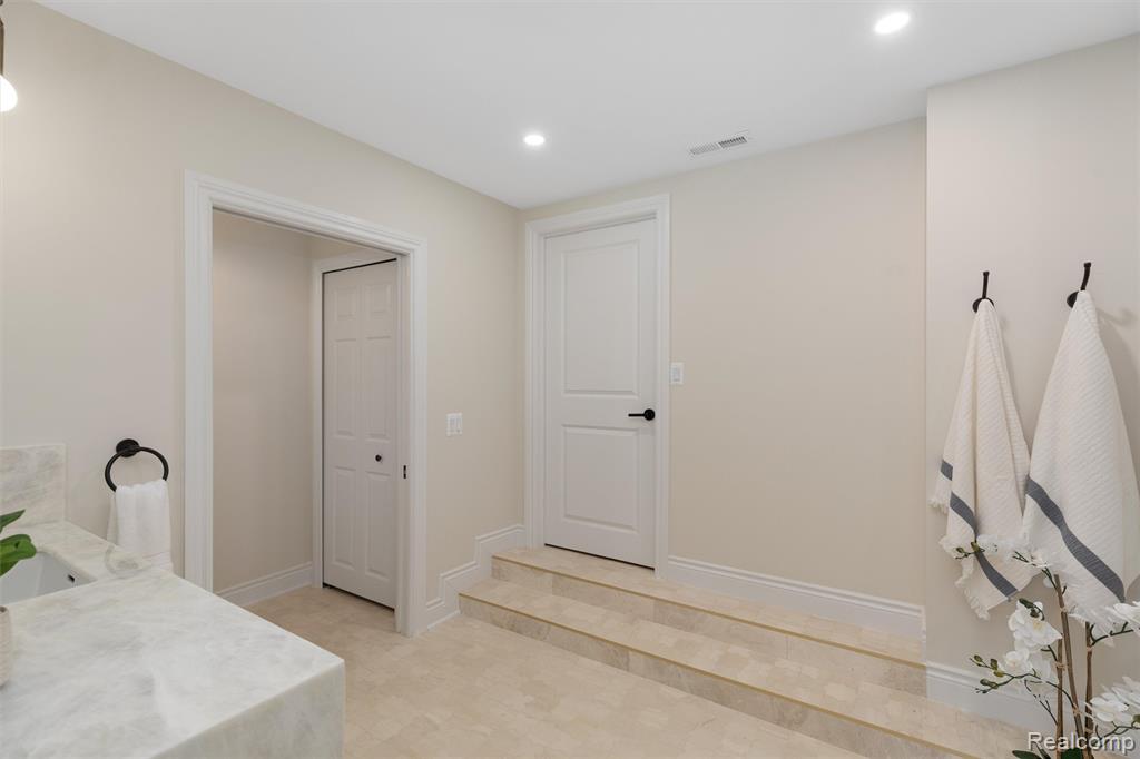 30360 Kincardine Road Franklin, MI 48025 - Photo 24 of 48