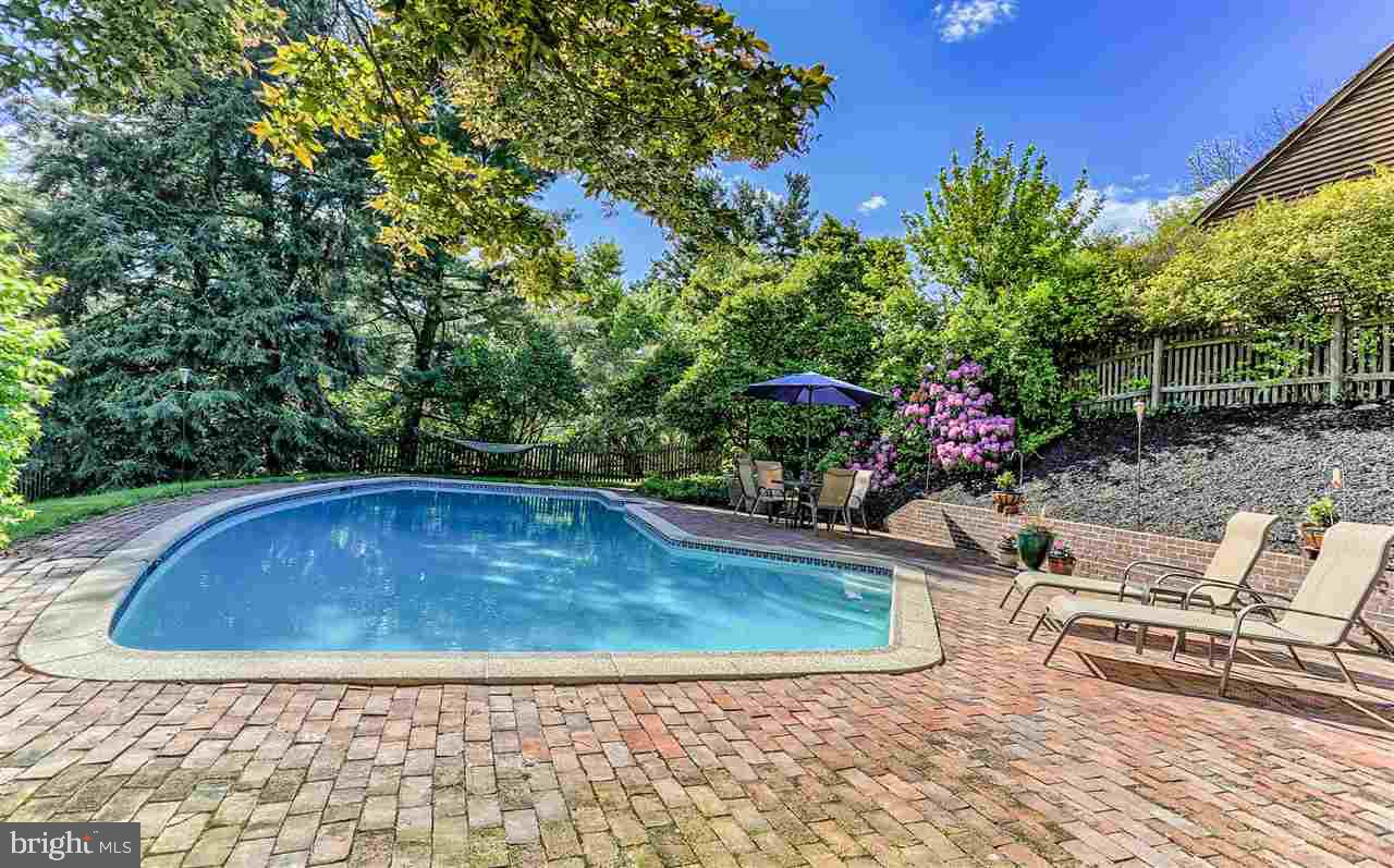 820 Cooper Road Hanover, PA 17331 - Photo 4 of 36