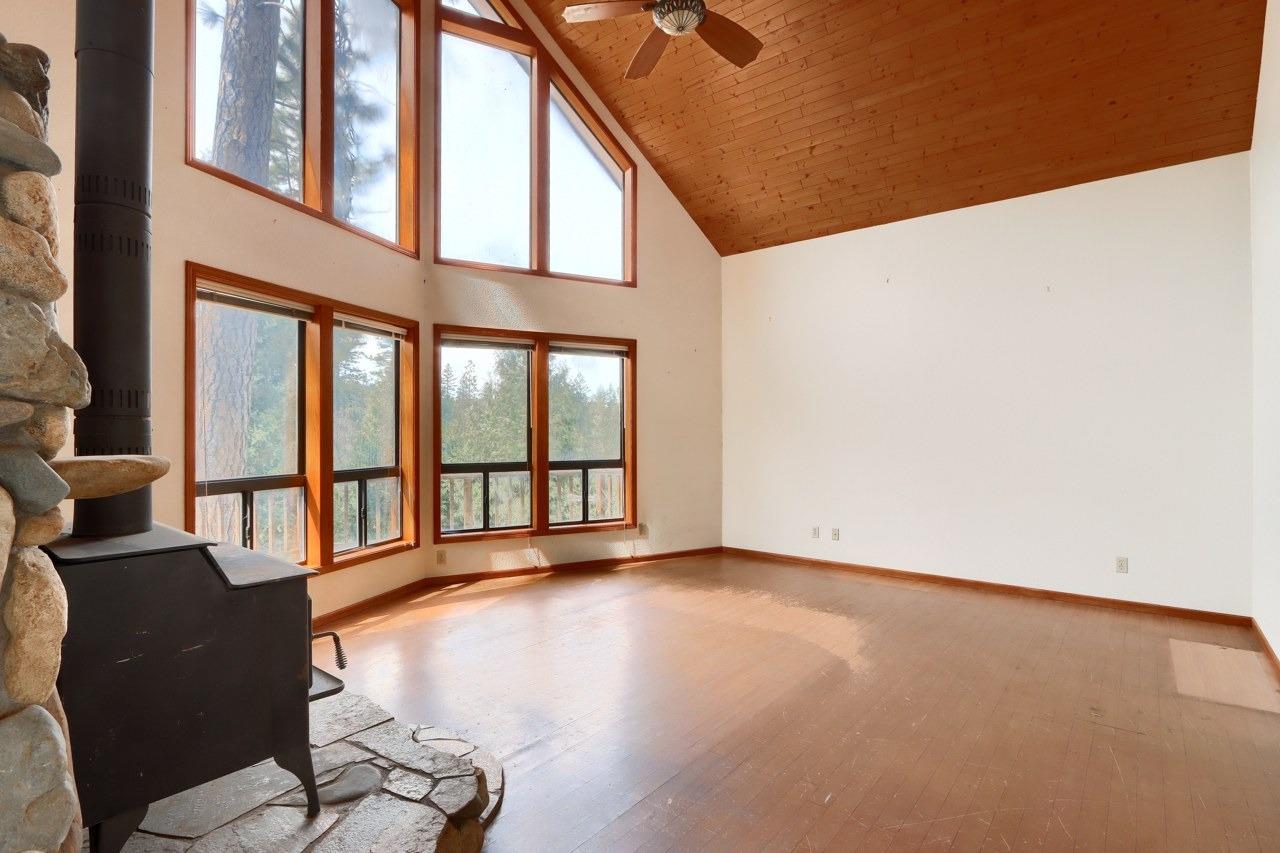 51973 Montgomery Drive Oakhurst, CA 93644 - Photo 10 of 50 a view of an interior of the house