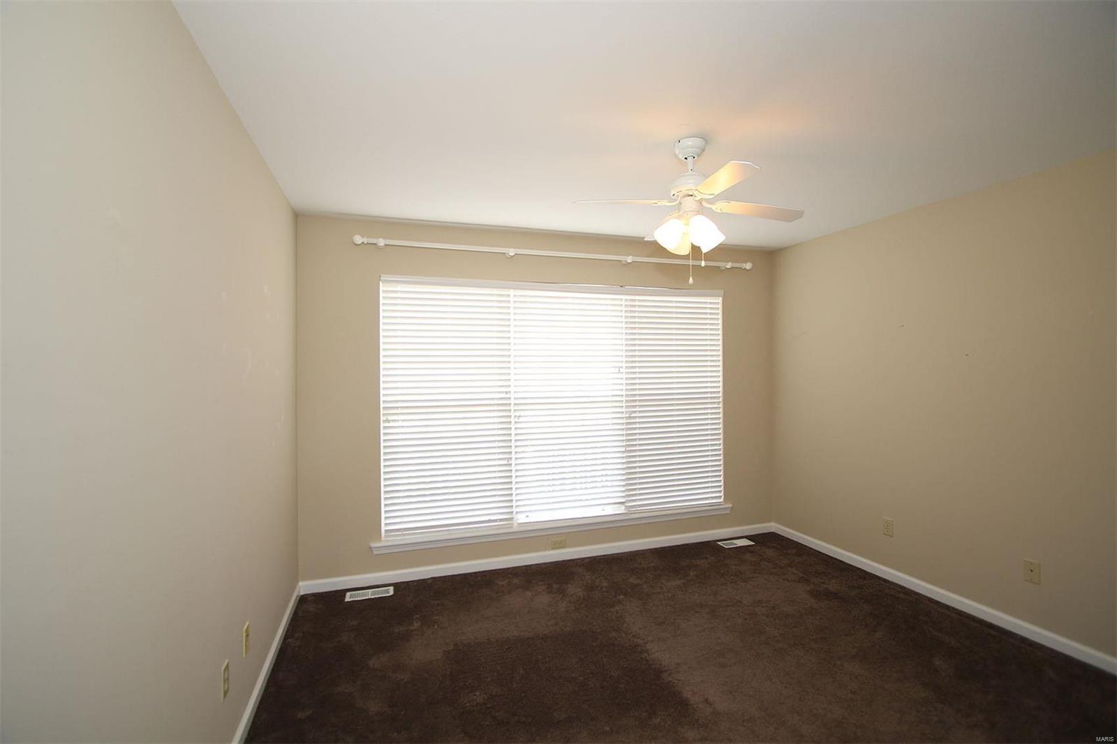 5009 Castlegate Lane Godfrey, IL 62035 - Photo 12 of 17 Gallery Image 12