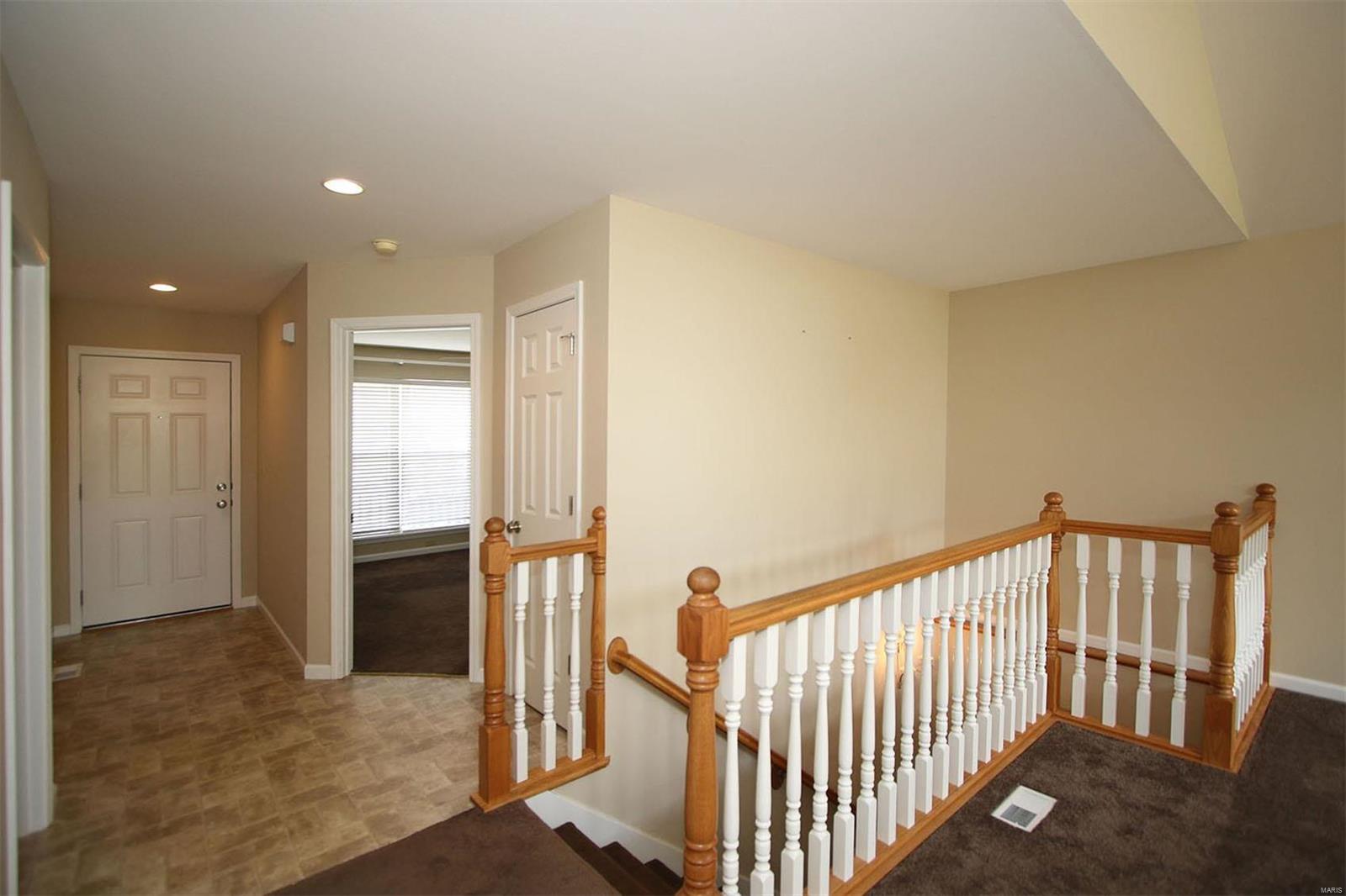 5009 Castlegate Lane Godfrey, IL 62035 - Photo 14 of 17 Gallery Image 14