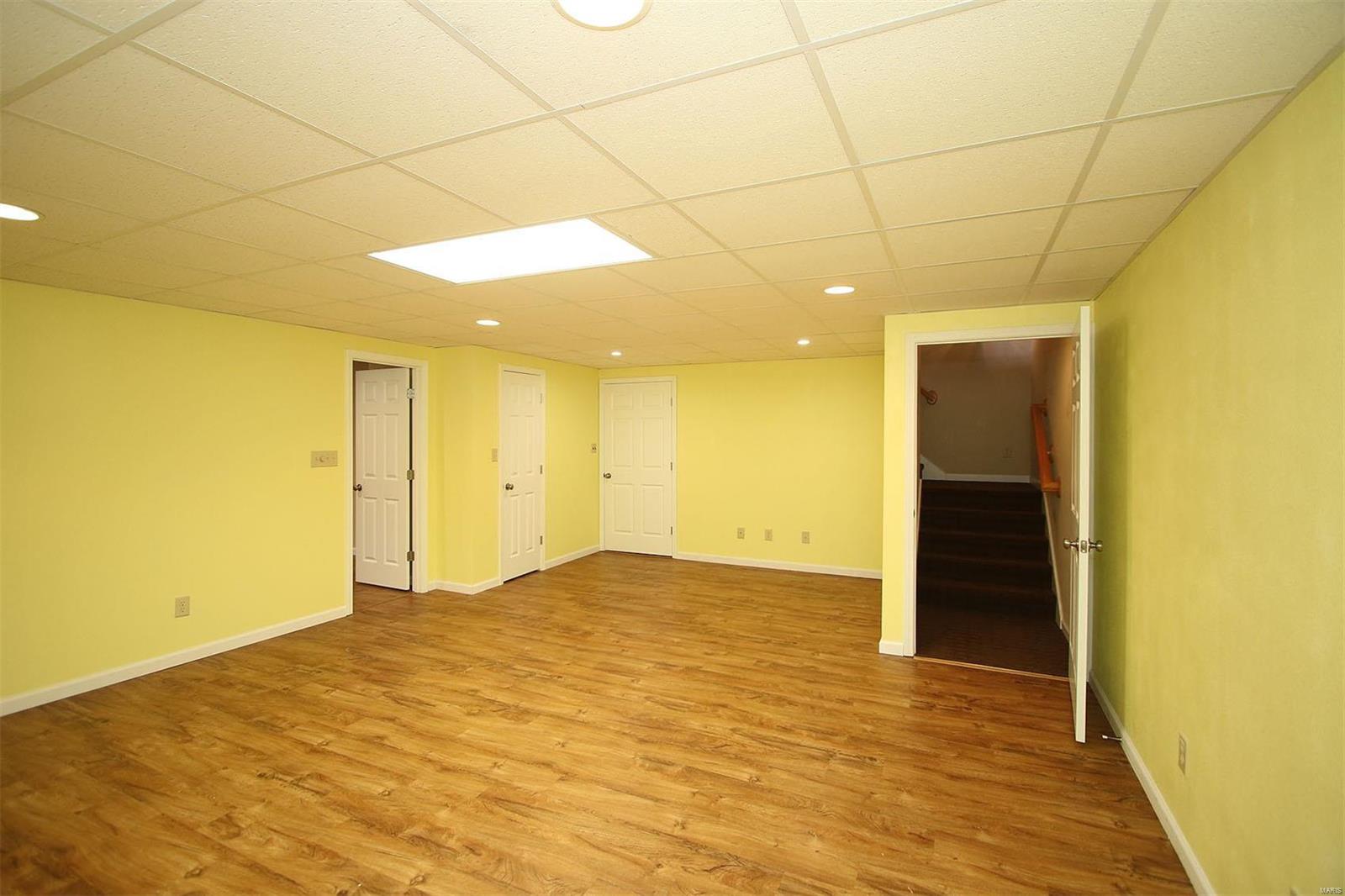 5009 Castlegate Lane Godfrey, IL 62035 - Photo 15 of 17 Gallery Image 15