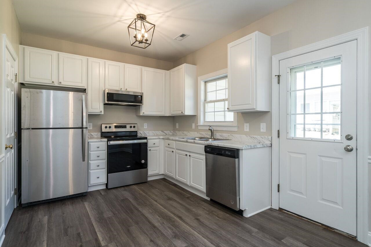 277 Dairy Road Clayton, NC 27520 - Photo 8 of 24 Great kitchen layout